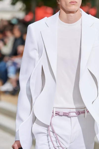 Look 148